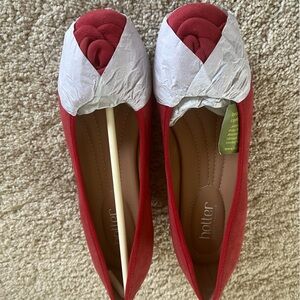 HOTTER SHOES. RED SUEDE FLOWER TOE BALLET FLATS. NEW!! Size 8